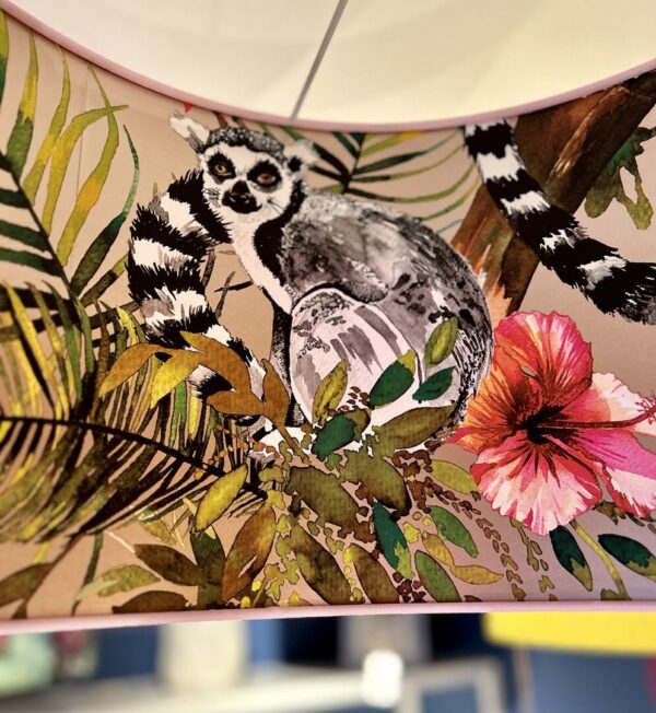 Peeking Lemur, Natural Linen - Image 2